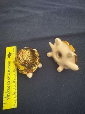 Gold & White Ceramic Turtle Salt and Pepper Shakers
